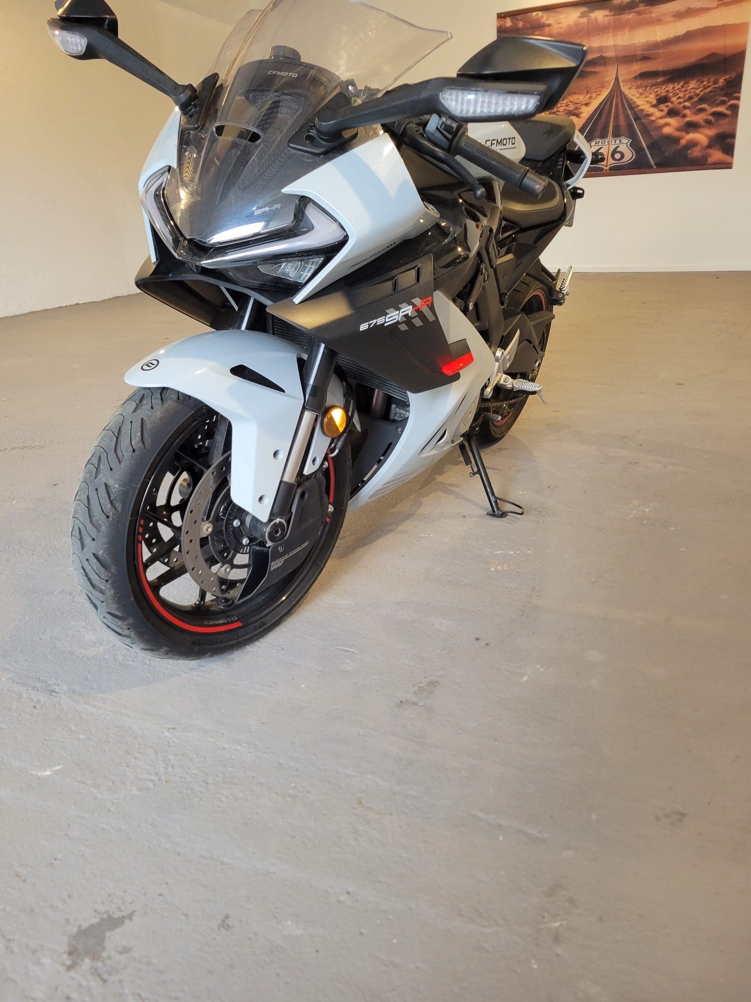 CF Moto 675SR-R 2026 — foto 2