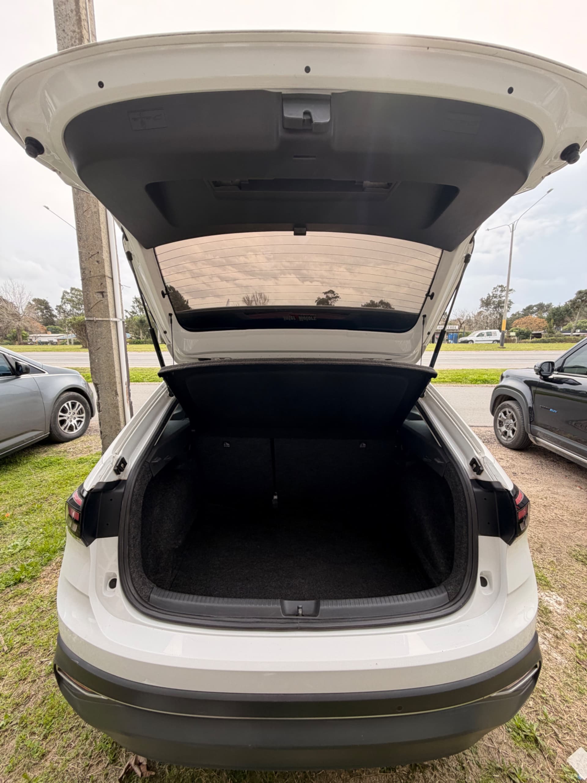 Volkswagen Nivus 200 TSI 2023 — foto 11