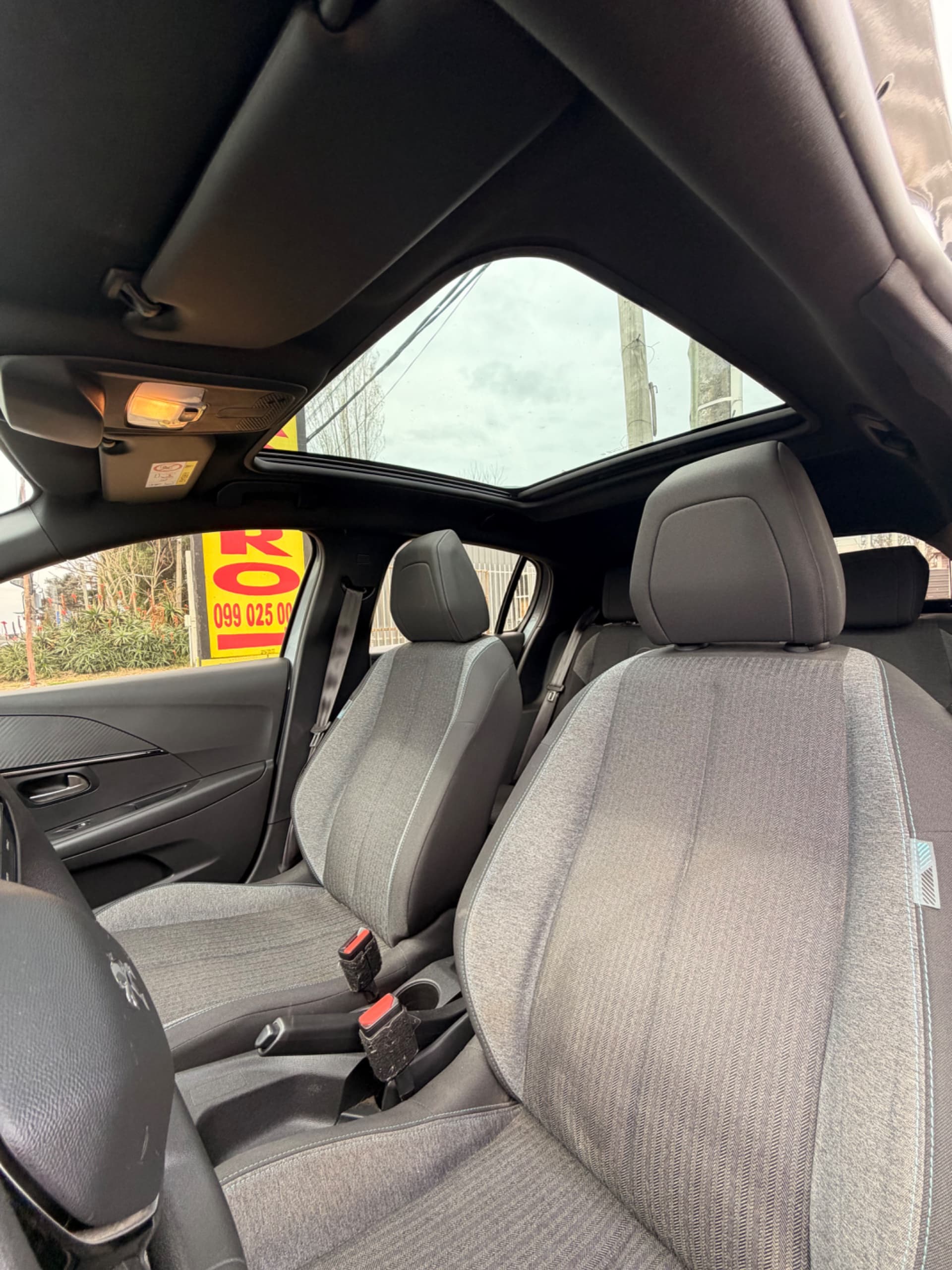 Peugeot 208 Style 2024 — foto 8
