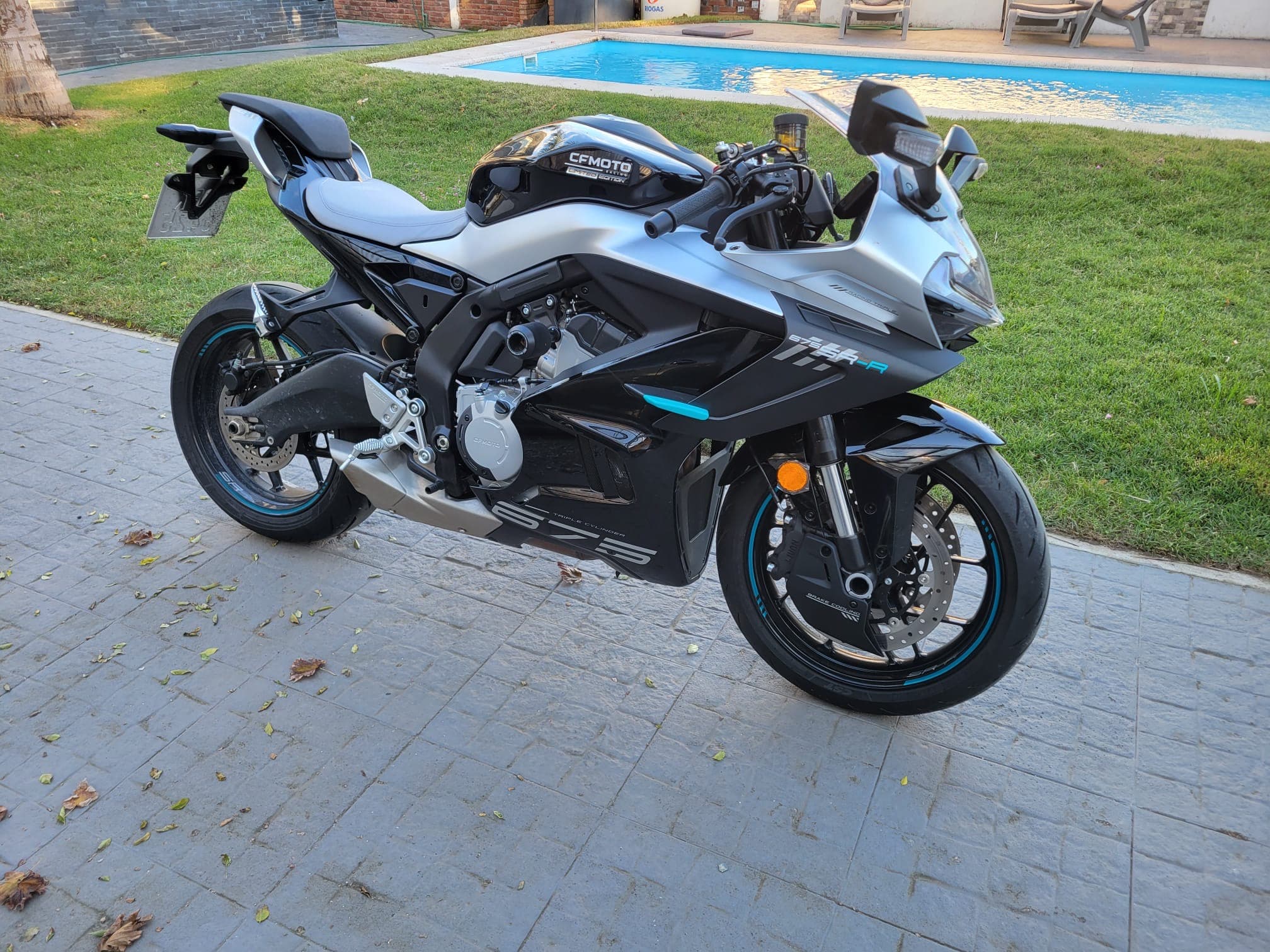 CF Moto 675 RR 2025 — foto 1