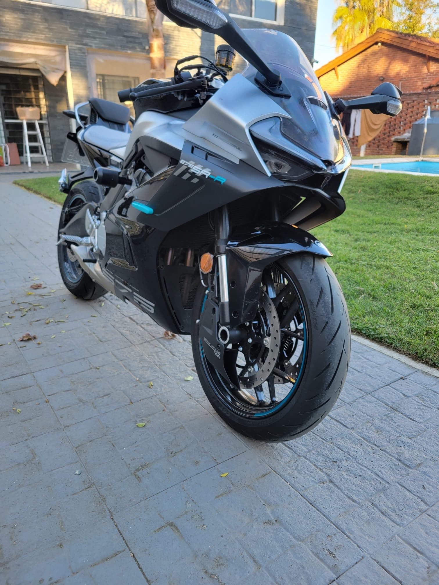 CF Moto 675 RR 2025 — foto 2